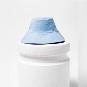 l*space | Accessories | Lspace Poolside Canvas Bucket Hat In  display picture 3